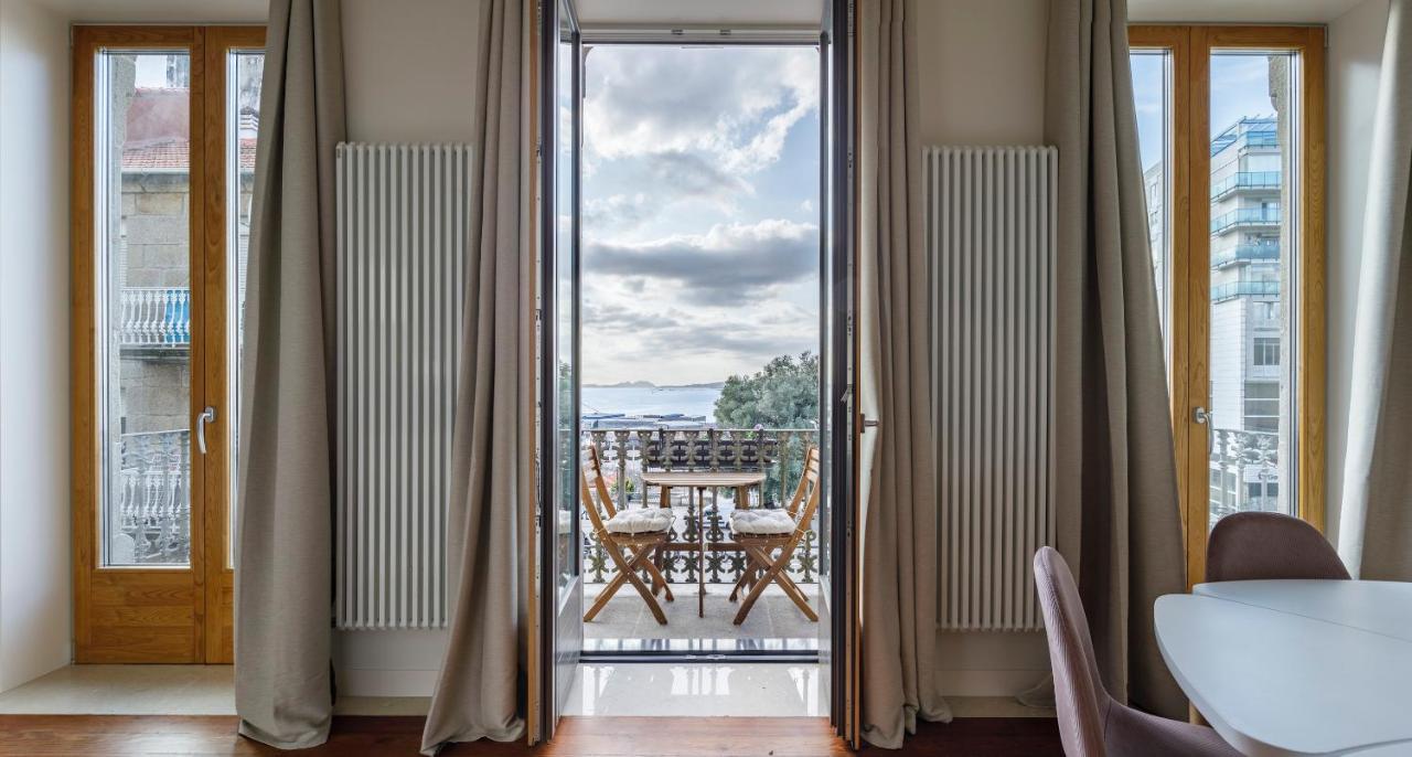 Refugio De Paz Y Encanto En El Corazon De Vigo Con Vistas Al Mar Esterno foto